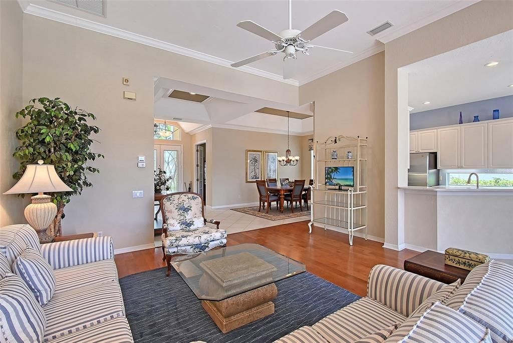 For Sale: $750,000 (2 beds, 2 baths, 2146 Square Feet)