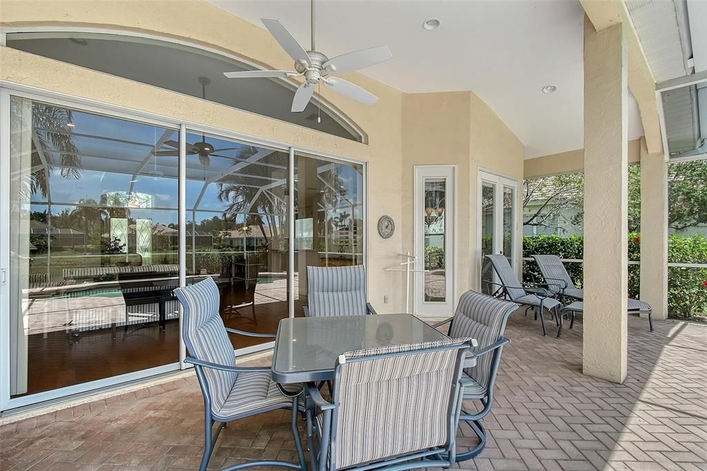 For Sale: $750,000 (2 beds, 2 baths, 2146 Square Feet)