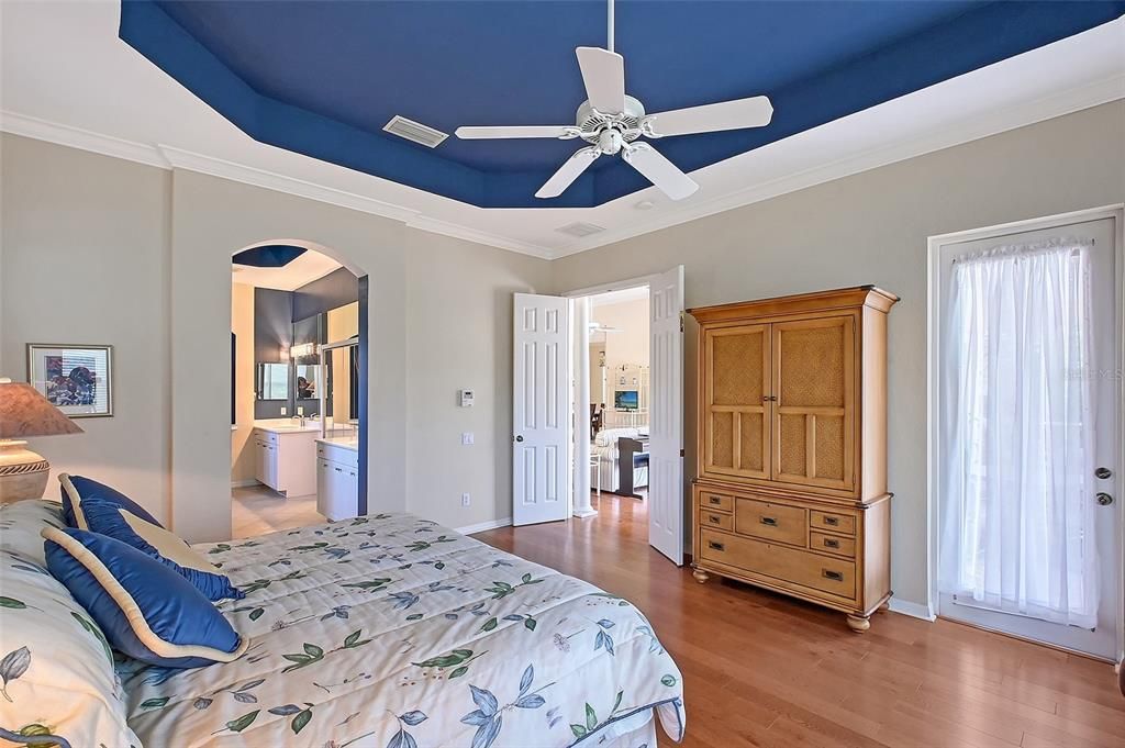 For Sale: $750,000 (2 beds, 2 baths, 2146 Square Feet)