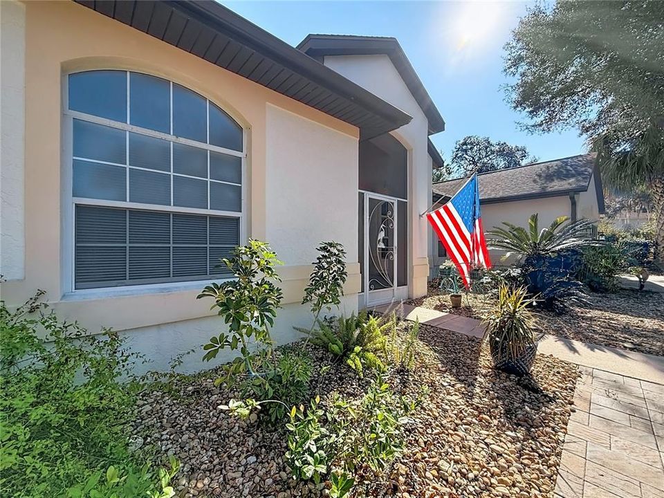 待售: $375,000 (3 贝兹, 2 浴室, 2047 平方英尺)