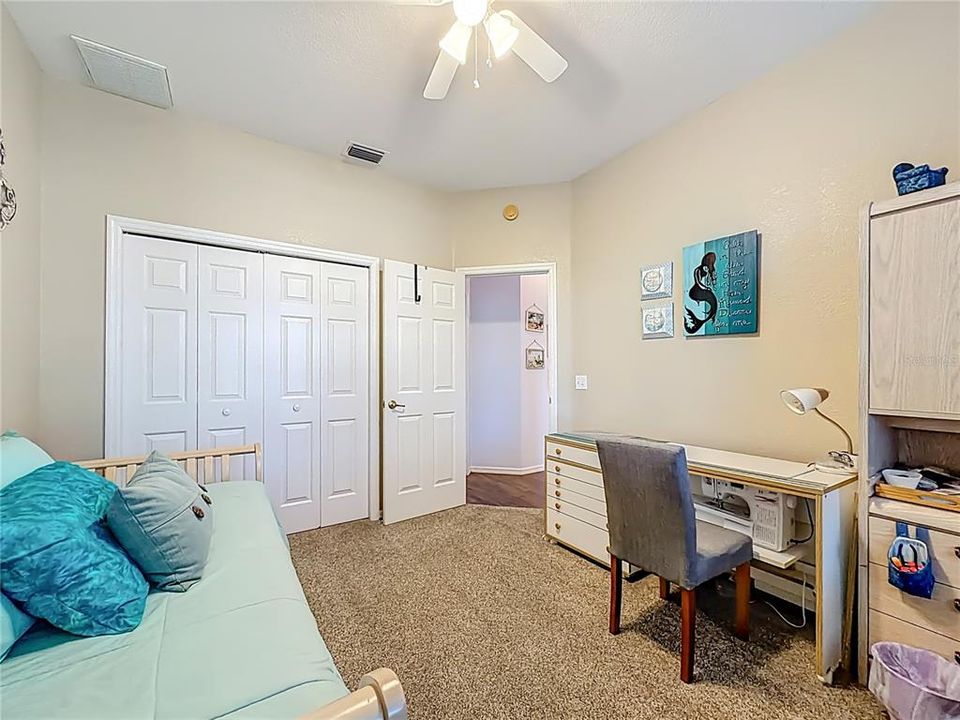 待售: $375,000 (3 贝兹, 2 浴室, 2047 平方英尺)