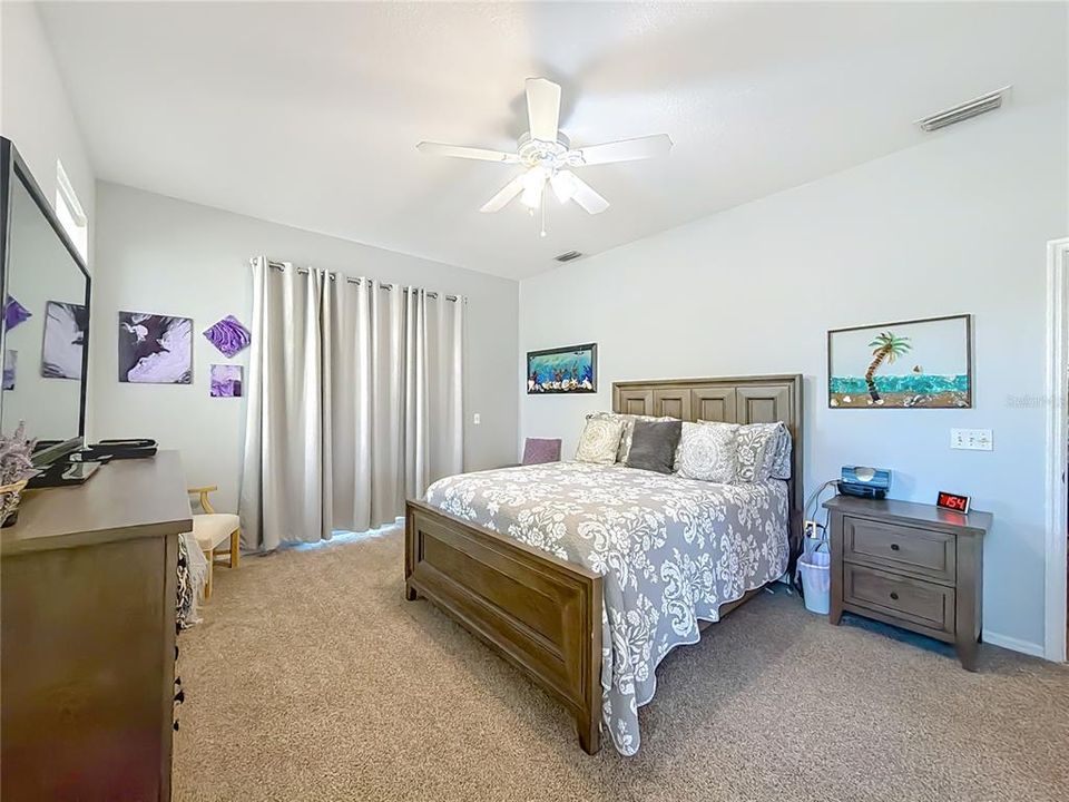 待售: $375,000 (3 贝兹, 2 浴室, 2047 平方英尺)