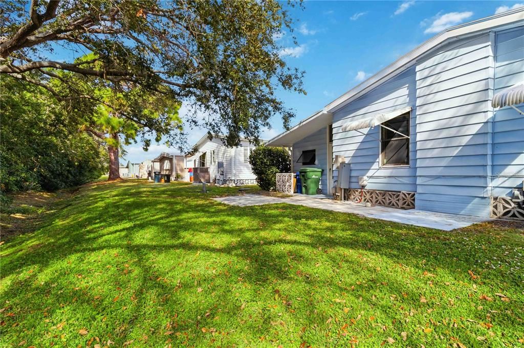 For Sale: $159,900 (2 beds, 2 baths, 1031 Square Feet)