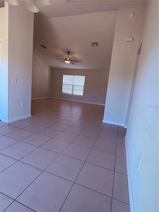 待售: $235,000 (3 贝兹, 2 浴室, 1334 平方英尺)