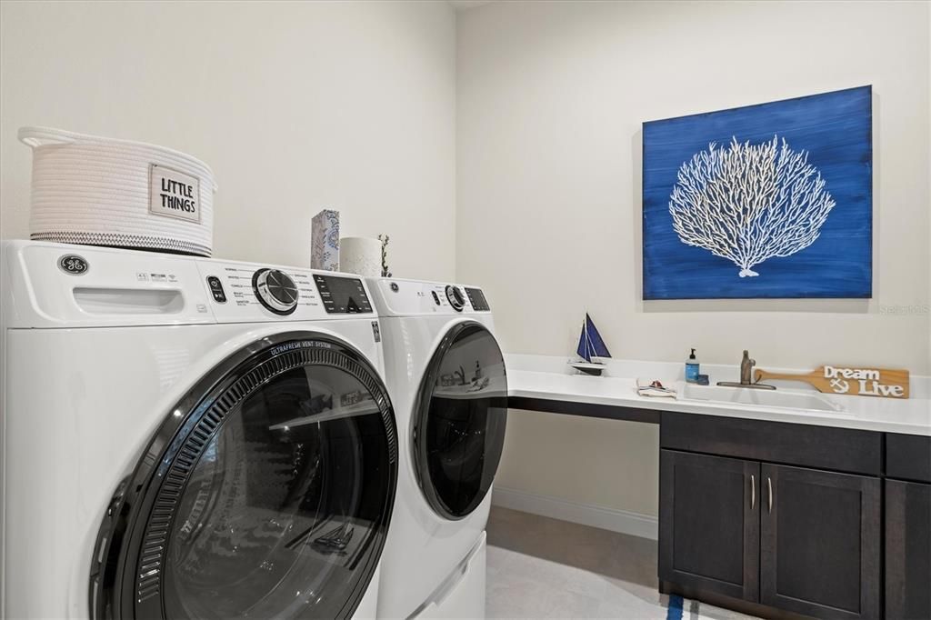 For Sale: $2,249,990 (3 beds, 3 baths, 3217 Square Feet)