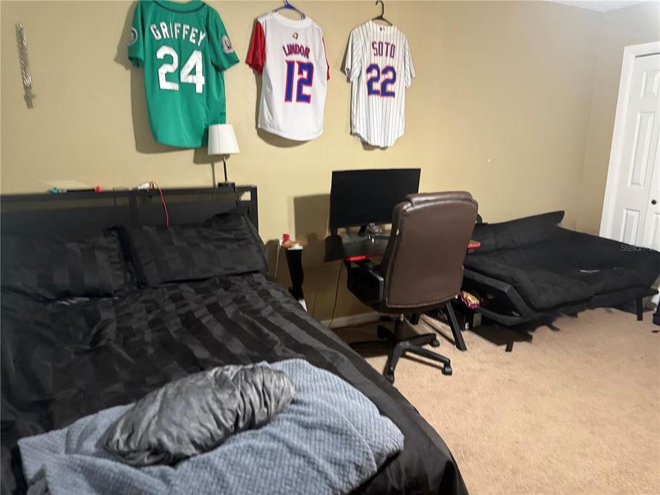 For Sale: $279,900 (2 beds, 2 baths, 1143 Square Feet)