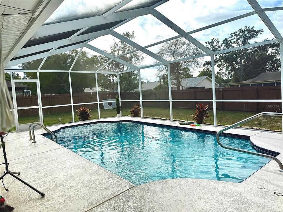 For Sale: $279,900 (2 beds, 2 baths, 1143 Square Feet)