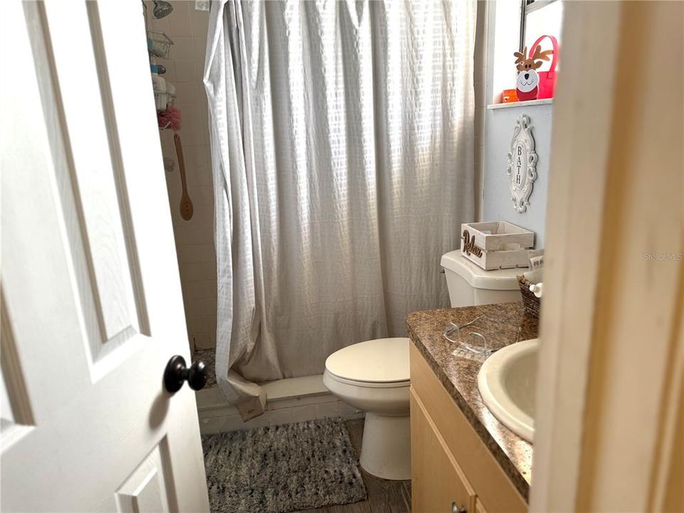 For Sale: $279,900 (2 beds, 2 baths, 1143 Square Feet)