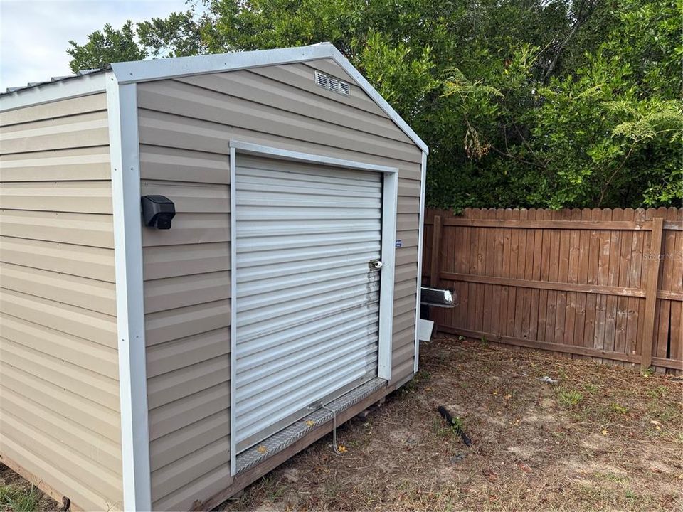 For Sale: $279,900 (2 beds, 2 baths, 1143 Square Feet)