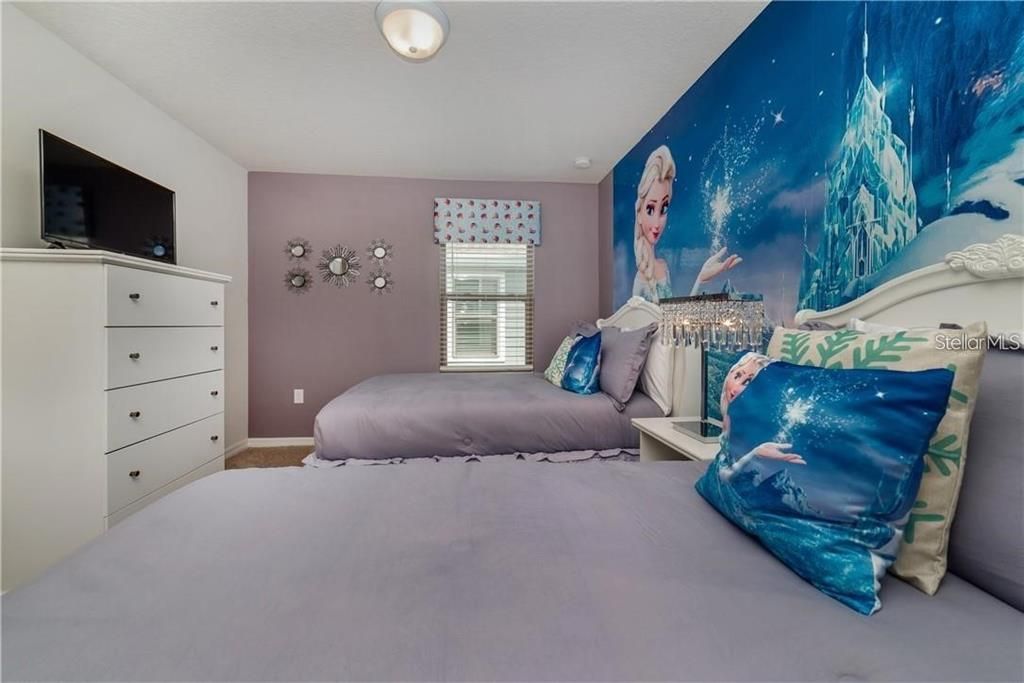 For Sale: $599,000 (7 beds, 5 baths, 3314 Square Feet)