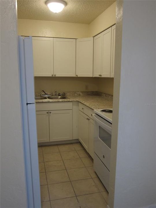 For Rent: $1,050 (2 beds, 1 baths, 900 Square Feet)
