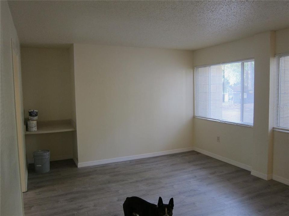 For Rent: $1,050 (2 beds, 1 baths, 900 Square Feet)