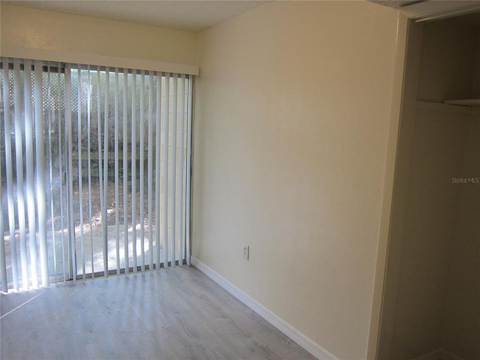 For Rent: $1,050 (2 beds, 1 baths, 900 Square Feet)