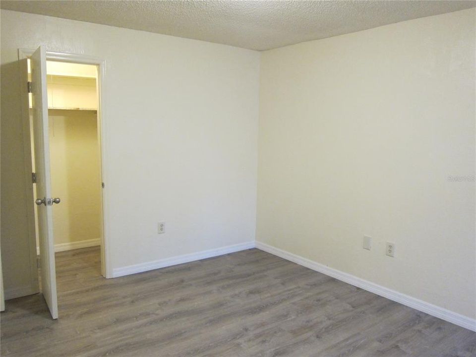 For Rent: $1,050 (2 beds, 1 baths, 900 Square Feet)