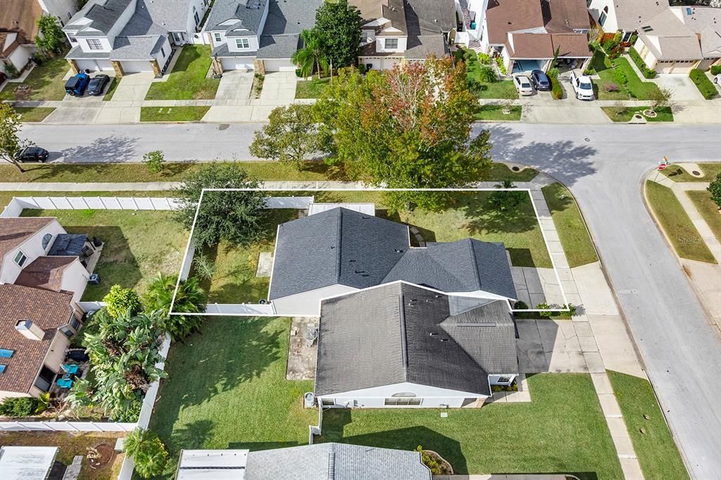 For Sale: $299,990 (2 beds, 2 baths, 1162 Square Feet)