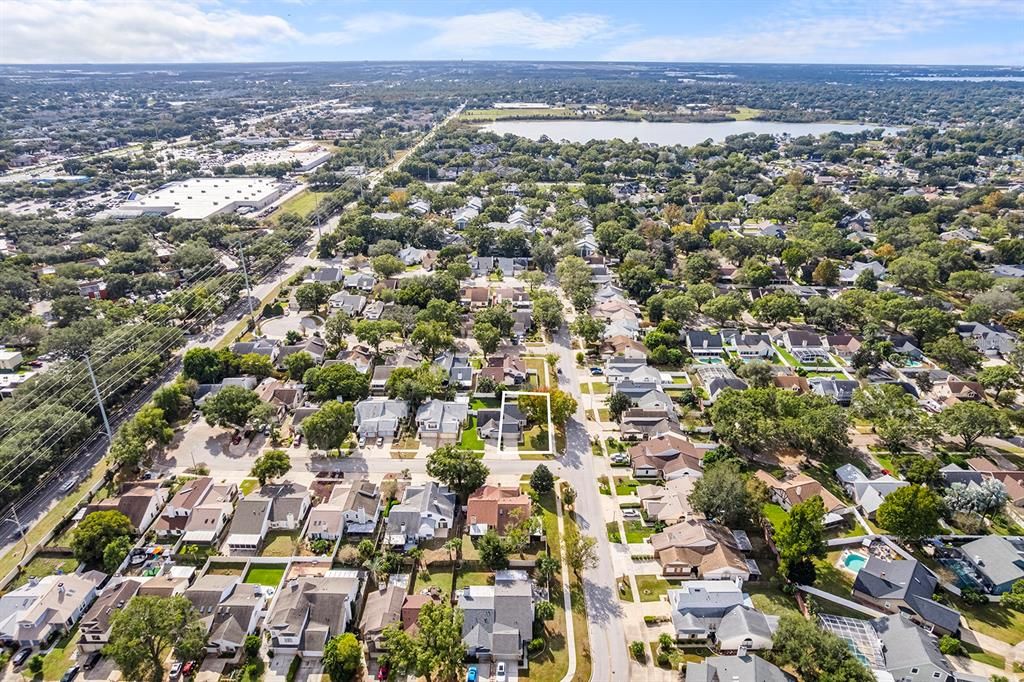 For Sale: $299,990 (2 beds, 2 baths, 1162 Square Feet)