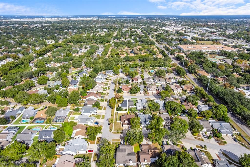 For Sale: $299,990 (2 beds, 2 baths, 1162 Square Feet)