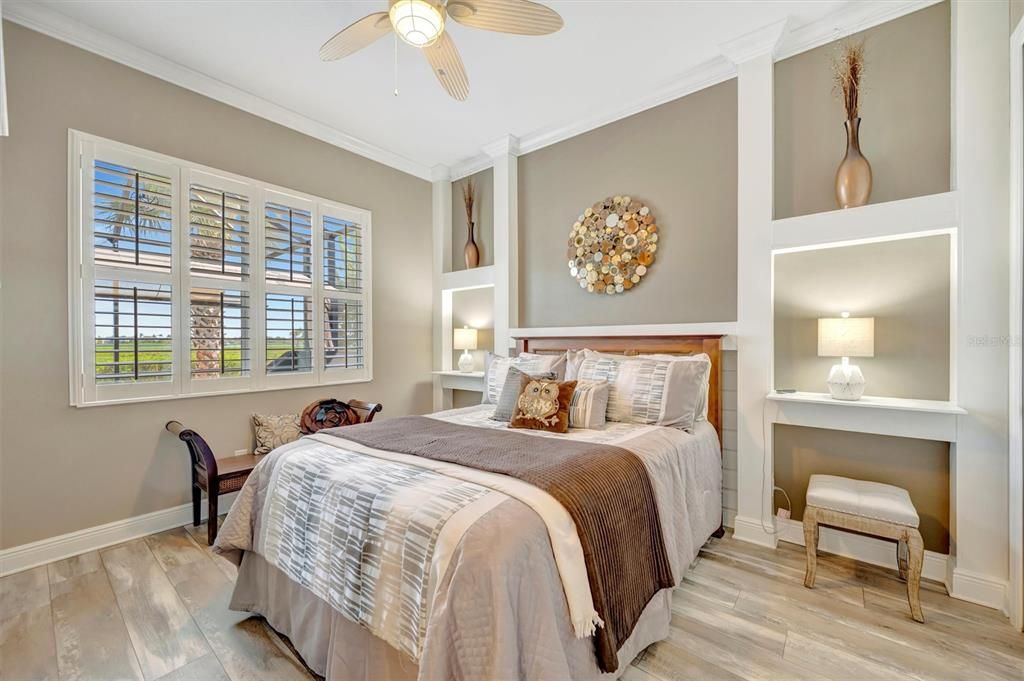 En Venta: $999,900 (4 camas, 3 baños, 2601 Pies cuadrados)