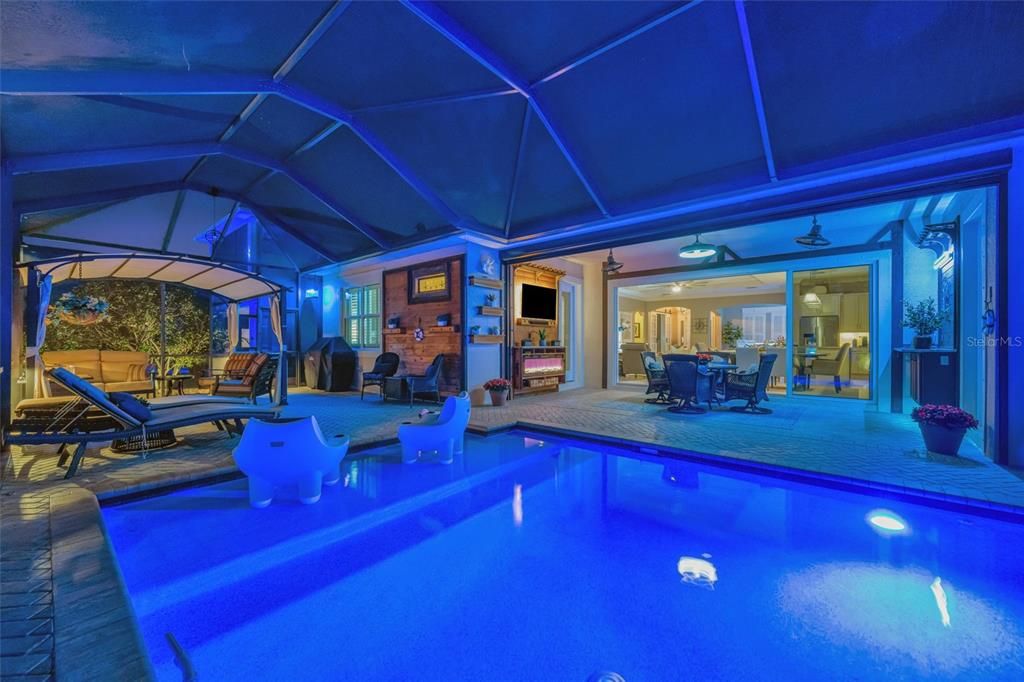 En Venta: $999,900 (4 camas, 3 baños, 2601 Pies cuadrados)