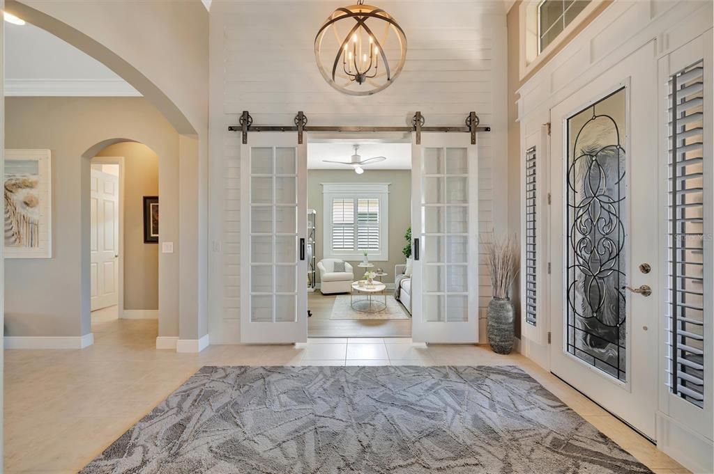 En Venta: $999,900 (4 camas, 3 baños, 2601 Pies cuadrados)