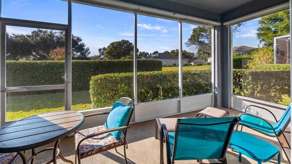 For Sale: $387,900 (2 beds, 2 baths, 1975 Square Feet)