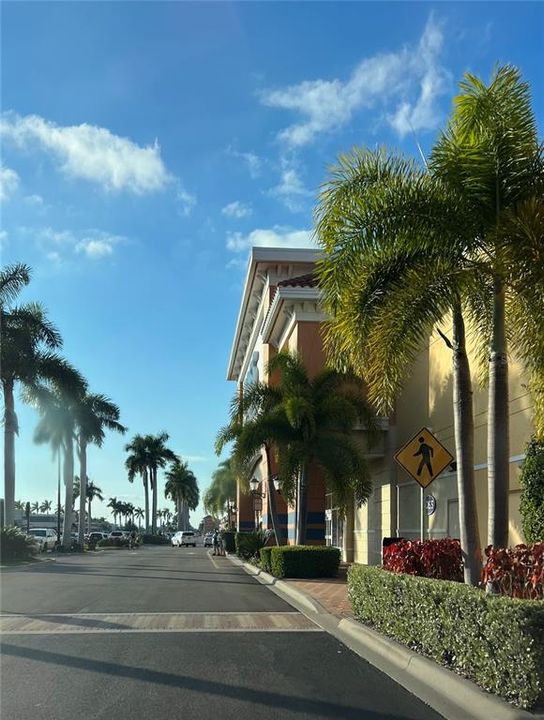 待售: $16,900 (0.23 acres)