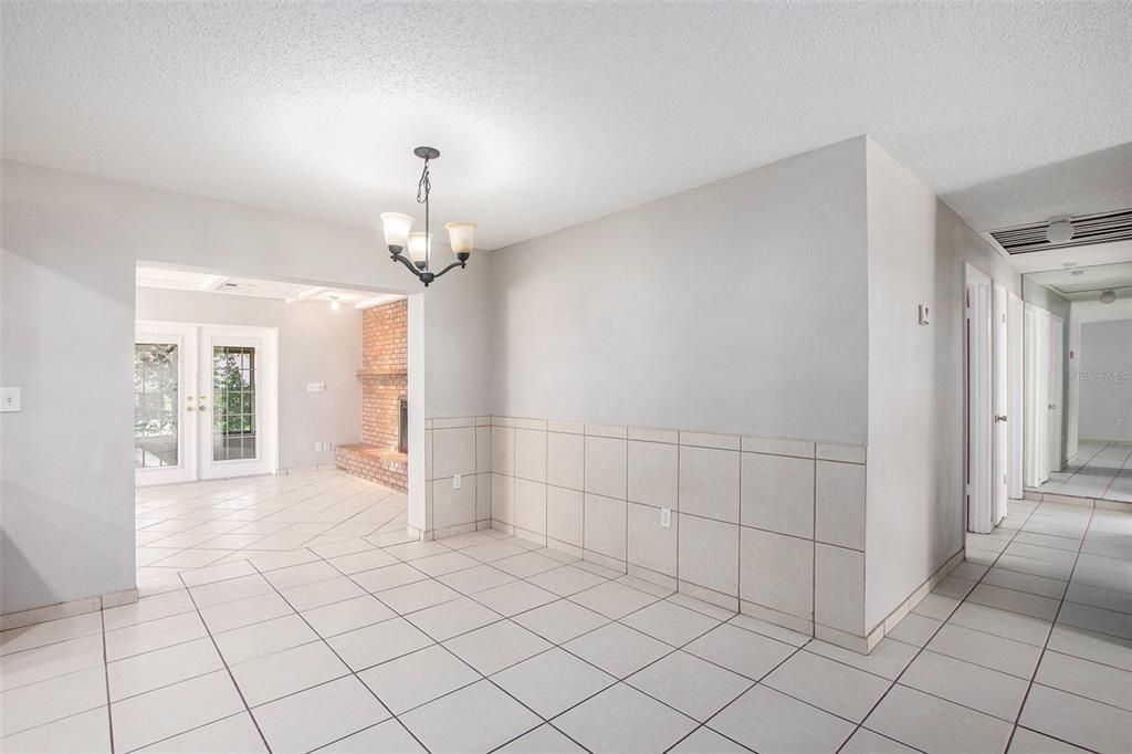 出租: $2,300 (3 贝兹, 2 浴室, 1268 平方英尺)