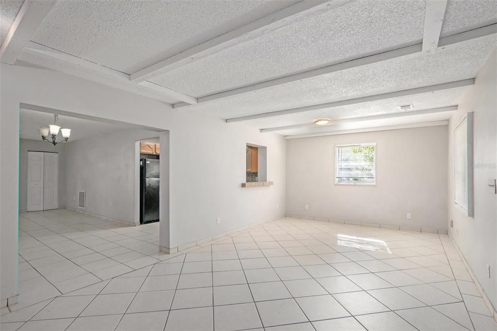 出租: $2,300 (3 贝兹, 2 浴室, 1268 平方英尺)