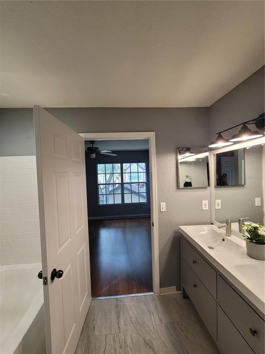 В аренду: $1,850 (2 спален, 2 ванн, 1062 Квадратных фут)