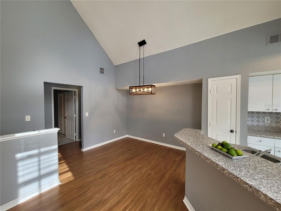 В аренду: $1,850 (2 спален, 2 ванн, 1062 Квадратных фут)