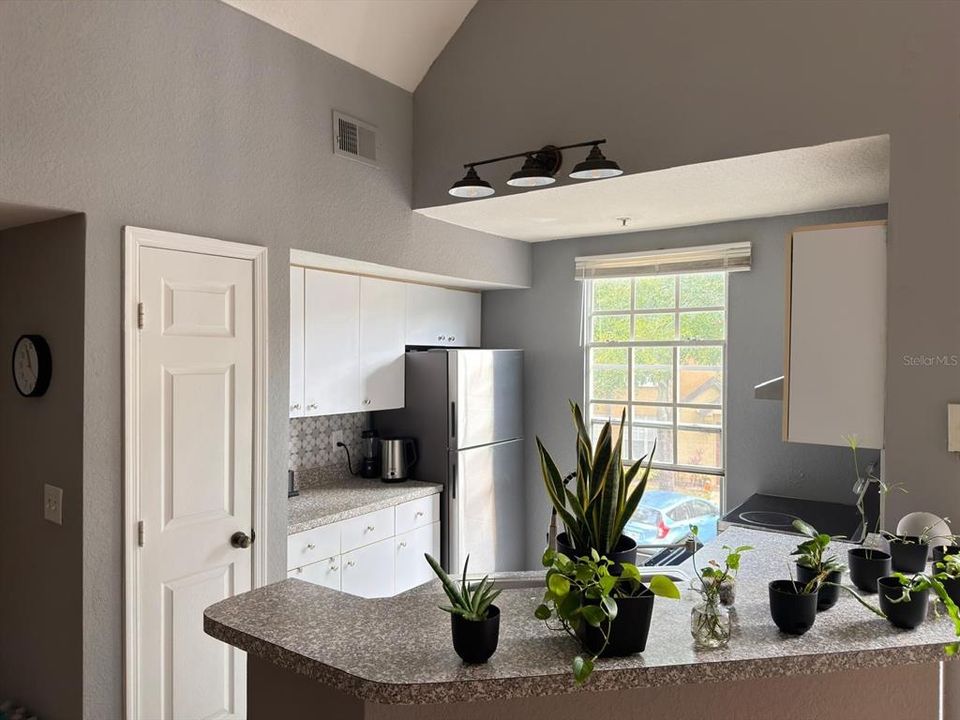 В аренду: $1,850 (2 спален, 2 ванн, 1062 Квадратных фут)