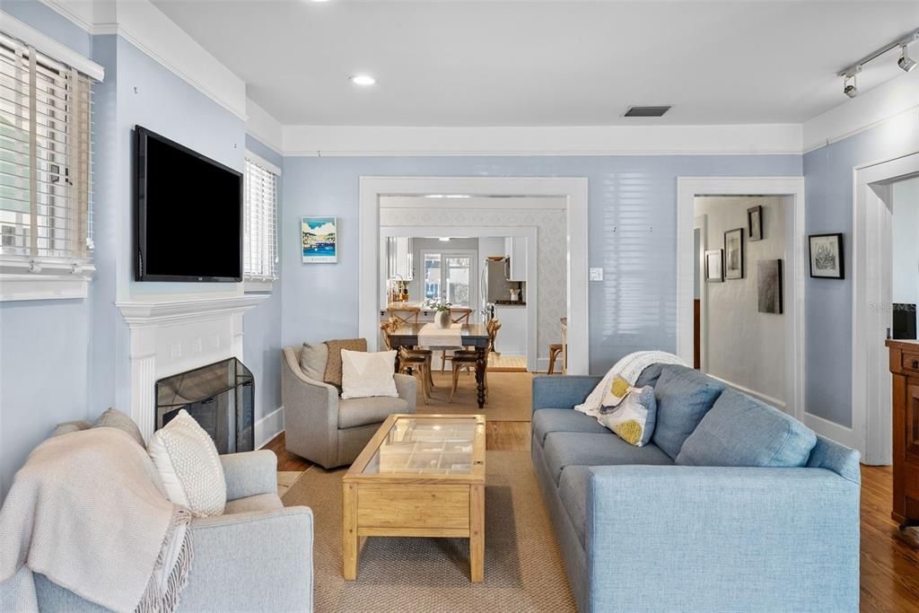 На продажу: $895,000 (3 спален, 2 ванн, 1500 Квадратных фут)