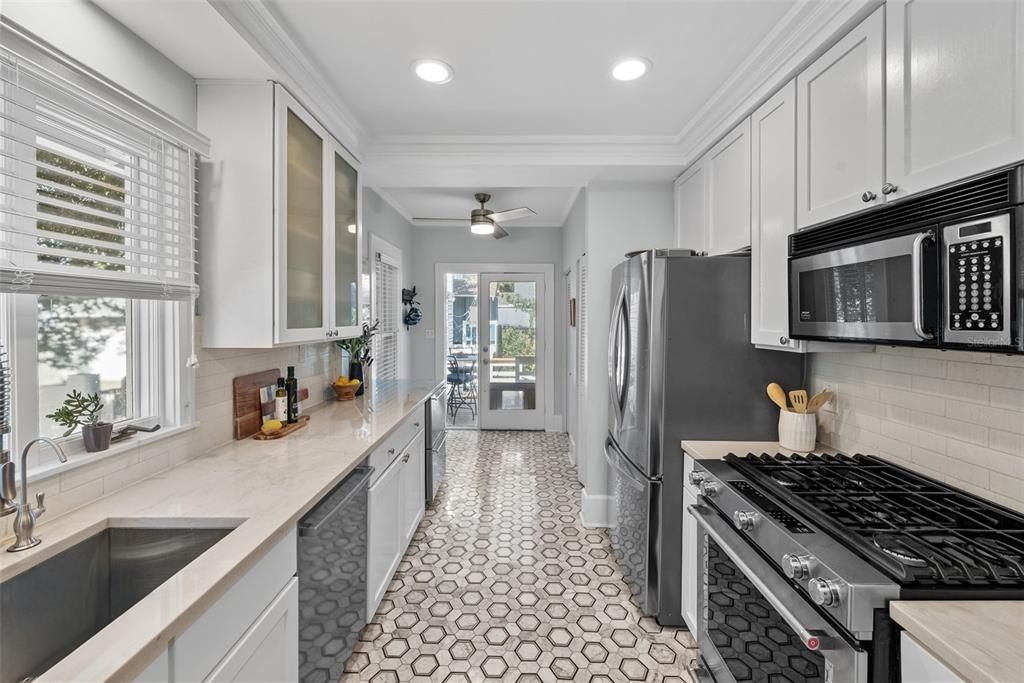 На продажу: $895,000 (3 спален, 2 ванн, 1500 Квадратных фут)