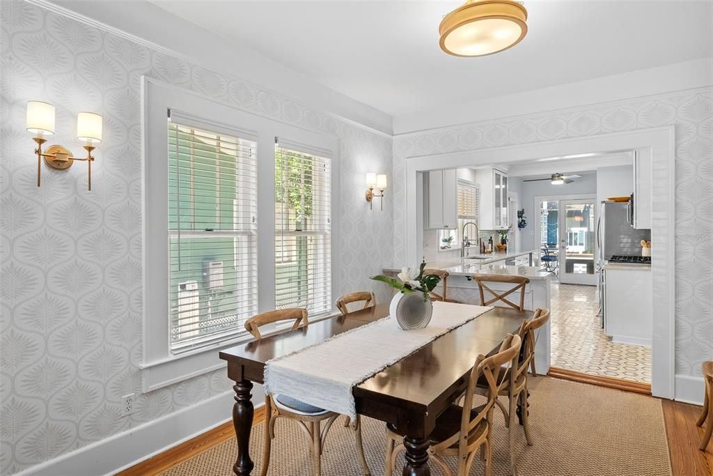 На продажу: $895,000 (3 спален, 2 ванн, 1500 Квадратных фут)