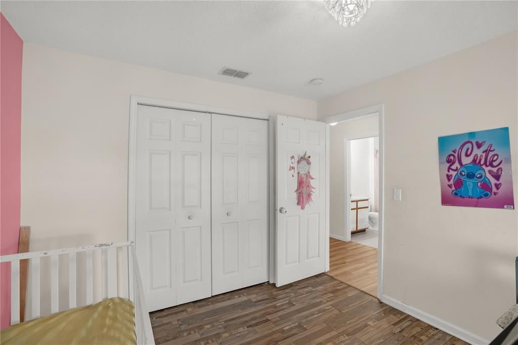 На продажу: $270,000 (3 спален, 2 ванн, 1194 Квадратных фут)