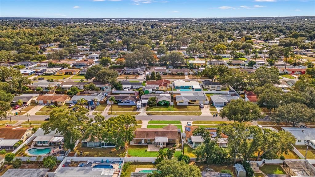 For Sale: $369,000 (2 beds, 2 baths, 1164 Square Feet)