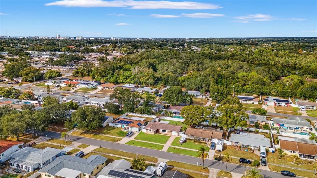 For Sale: $369,000 (2 beds, 2 baths, 1164 Square Feet)