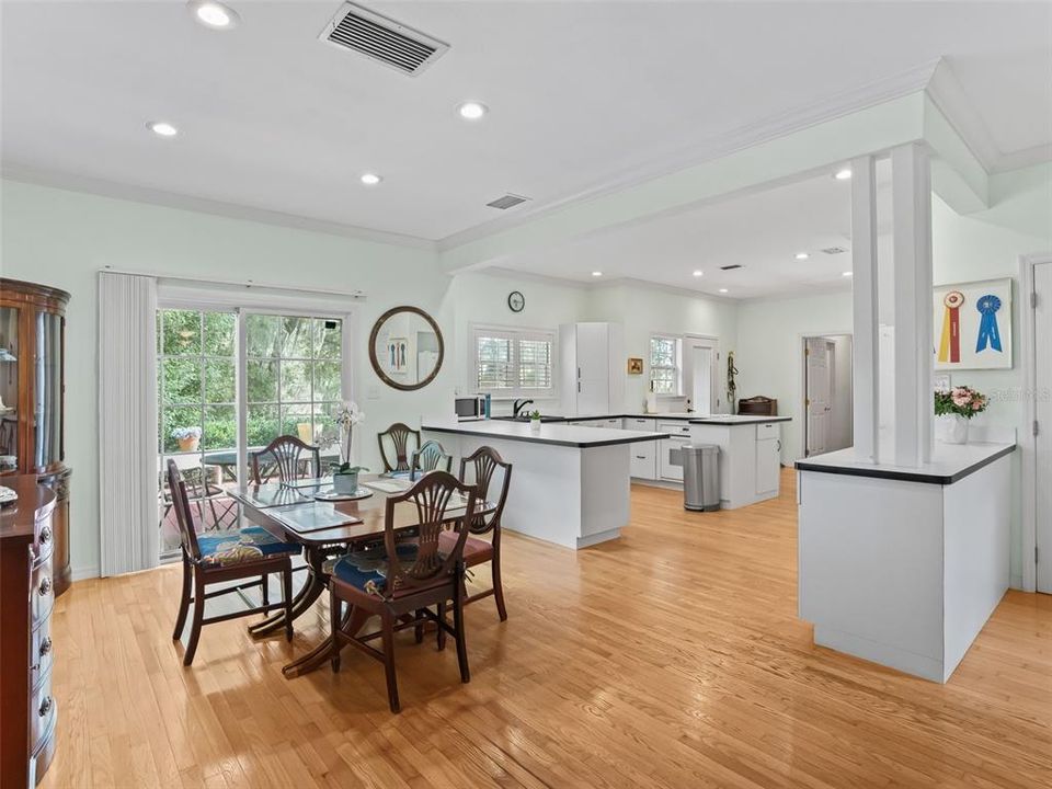 For Sale: $635,000 (3 beds, 2 baths, 2546 Square Feet)