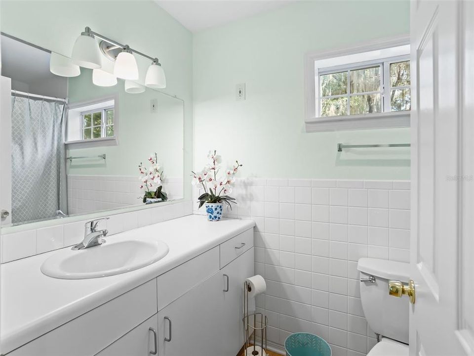 For Sale: $635,000 (3 beds, 2 baths, 2546 Square Feet)