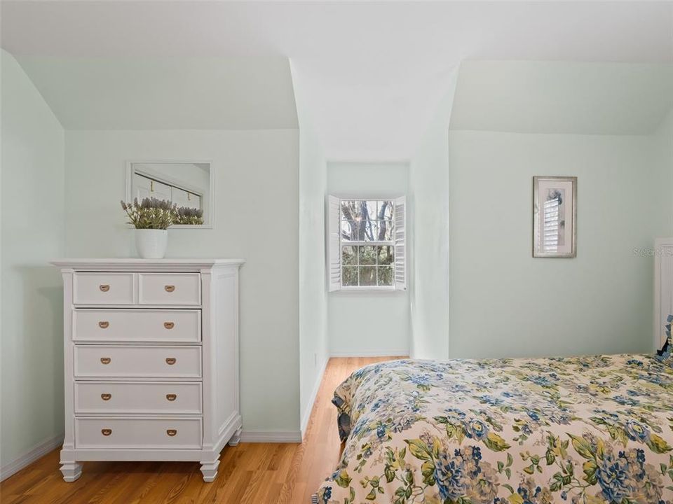 For Sale: $635,000 (3 beds, 2 baths, 2546 Square Feet)