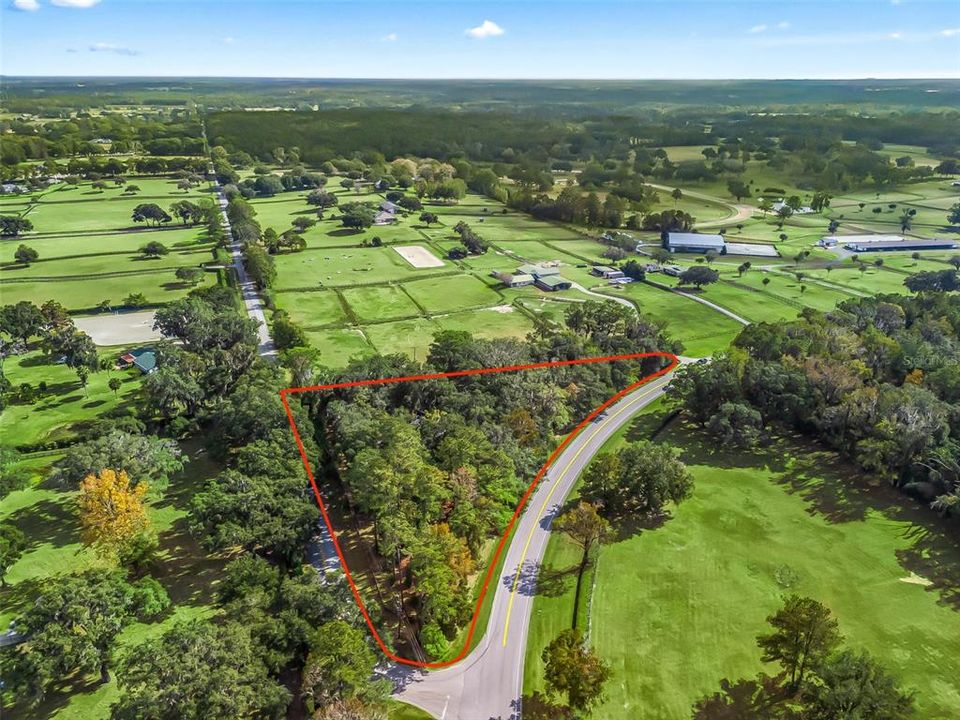 For Sale: $635,000 (3 beds, 2 baths, 2546 Square Feet)