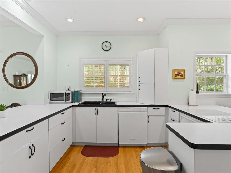 For Sale: $635,000 (3 beds, 2 baths, 2546 Square Feet)