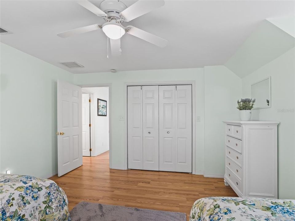 For Sale: $635,000 (3 beds, 2 baths, 2546 Square Feet)