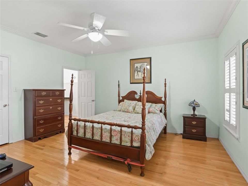 For Sale: $635,000 (3 beds, 2 baths, 2546 Square Feet)