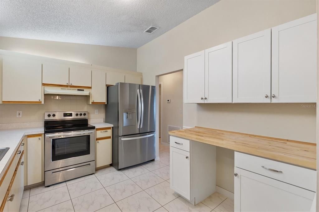 待售: $239,000 (3 贝兹, 2 浴室, 1690 平方英尺)