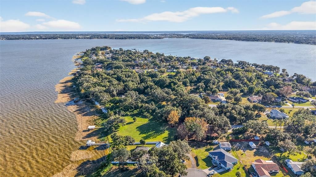 En Venta: $995,000 (3 camas, 3 baños, 2504 Pies cuadrados)