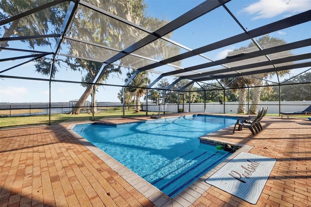 En Venta: $995,000 (3 camas, 3 baños, 2504 Pies cuadrados)