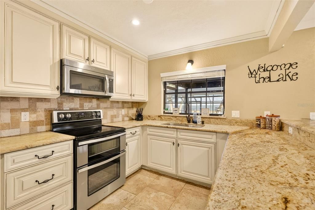 En Venta: $995,000 (3 camas, 3 baños, 2504 Pies cuadrados)