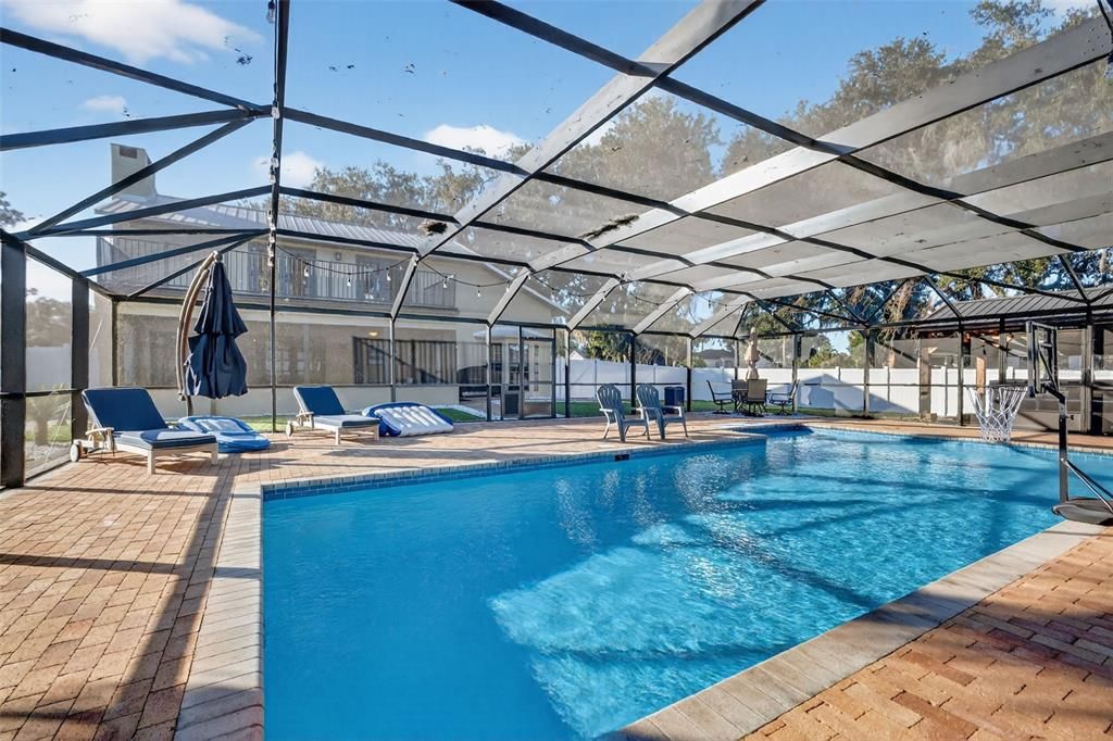 En Venta: $995,000 (3 camas, 3 baños, 2504 Pies cuadrados)