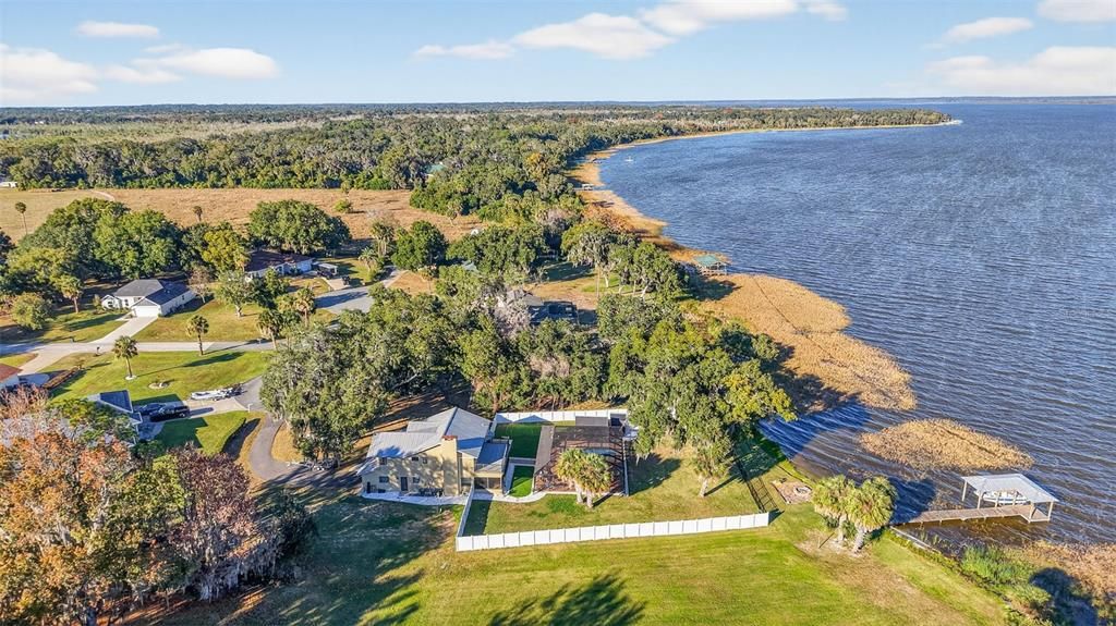 En Venta: $995,000 (3 camas, 3 baños, 2504 Pies cuadrados)